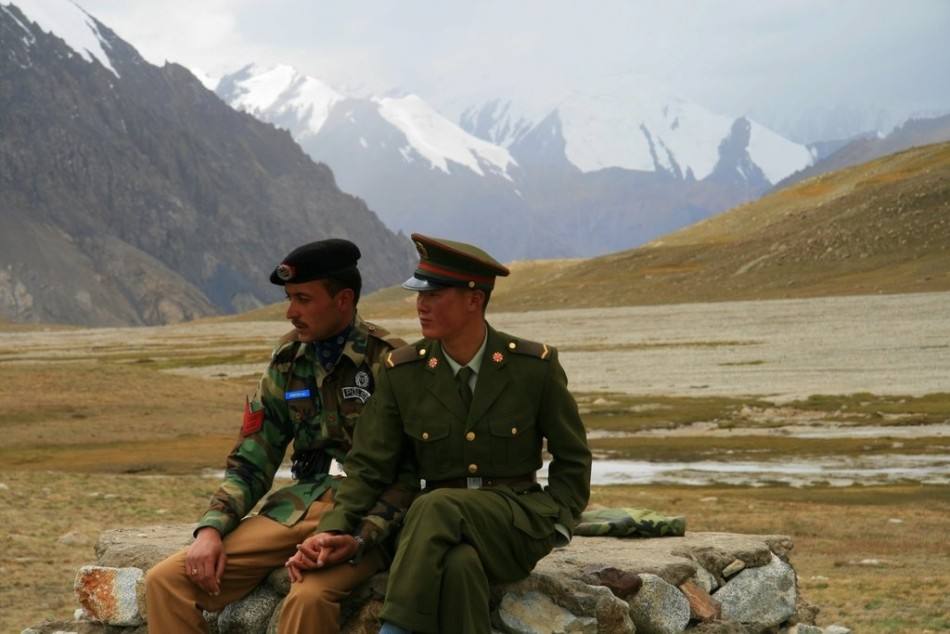 中巴友谊靠印度？风雨70年，为何中国和巴基斯坦的关系情比金坚？