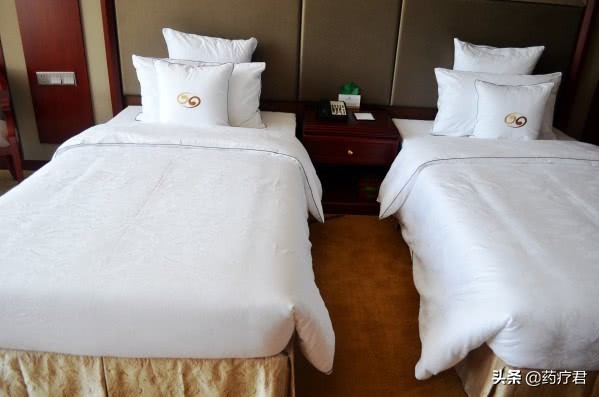 为什么酒店的床单都是白色的？竟然是因为，很多人不知道