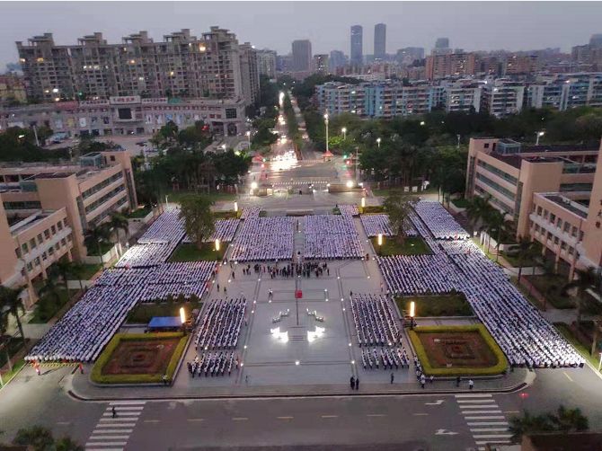 在广东江门有一所学校办学起点高，发展速度很快，知道是谁？