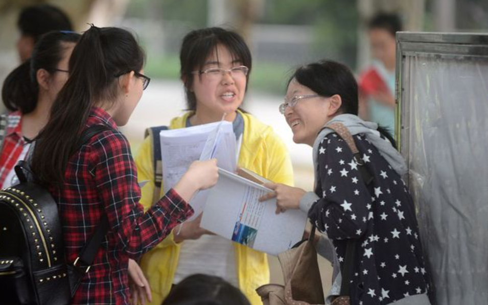 “儿子高考估分710，9月清华见”，父亲高调炫耀遭群嘲：口气不小