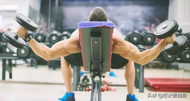 胸肌怎么练最有效最快,男人锻炼胸肌最快方法