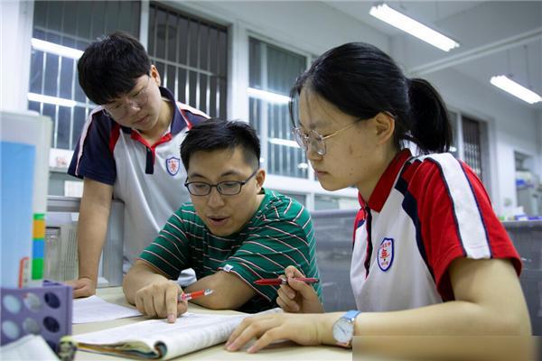 结果太凄凉，“14万天价补习班”，亲手打造出高考仅254分的学生