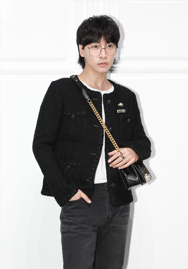 30 的韩火火,穿着打扮太时髦,不愧是时尚界有"特殊身份"的人