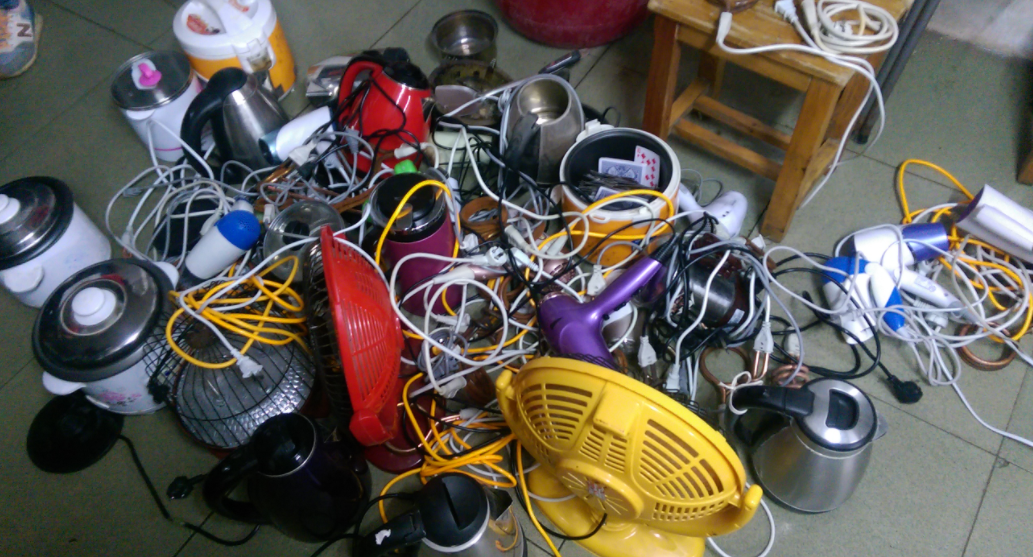 学校的洗衣机怎么用（女生寝室的违禁品大全）