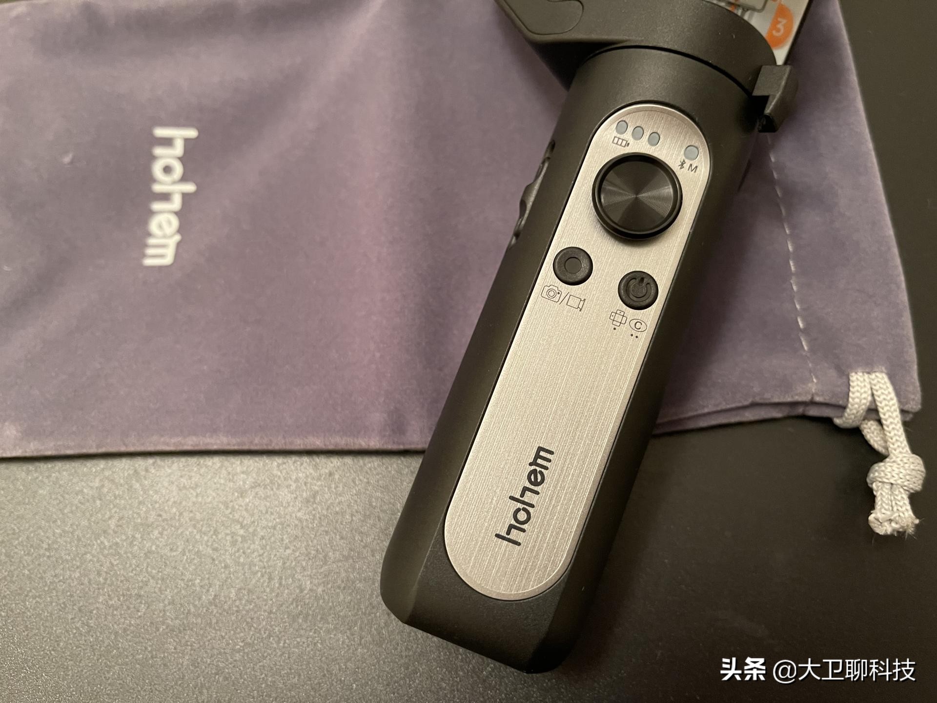浩瀚卓越X2稳定器上手：对比大疆OM3，更便宜且更方便