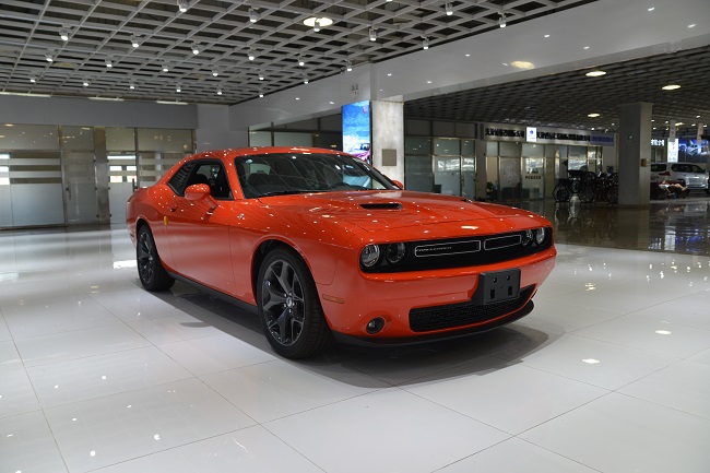 速度和激情来了,22款道奇挑战者(challenger)实车拍摄_汽车江湖