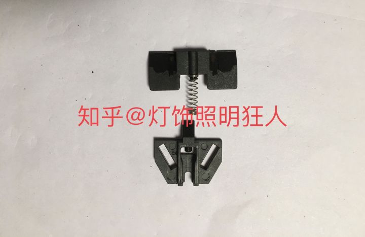 開關插座哪家強？14個品牌插座硬核測評