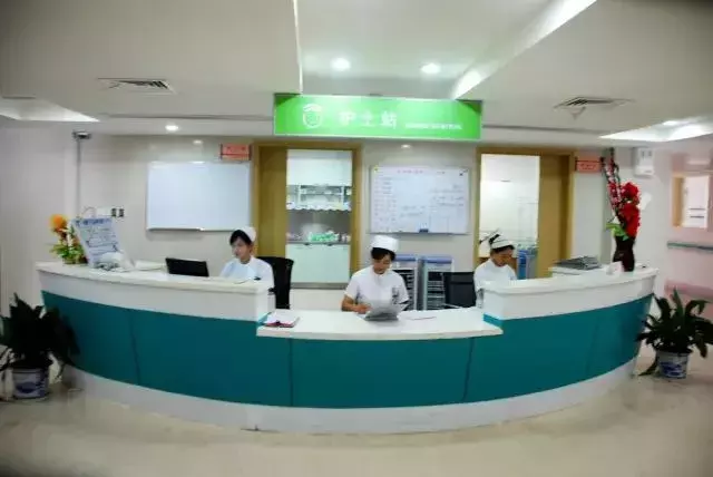 谁做的这本深圳通讯录，太牛了！有了它走遍深圳都不怕~收好不谢