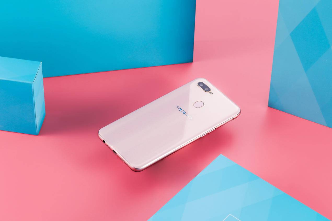 oppo a7全面测评:水滴屏 超强续航,专为年轻人打造的机型!