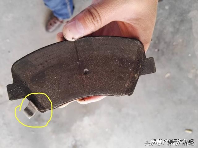 胖哥解析：汽车警报器响与刹车异响的解除与排查