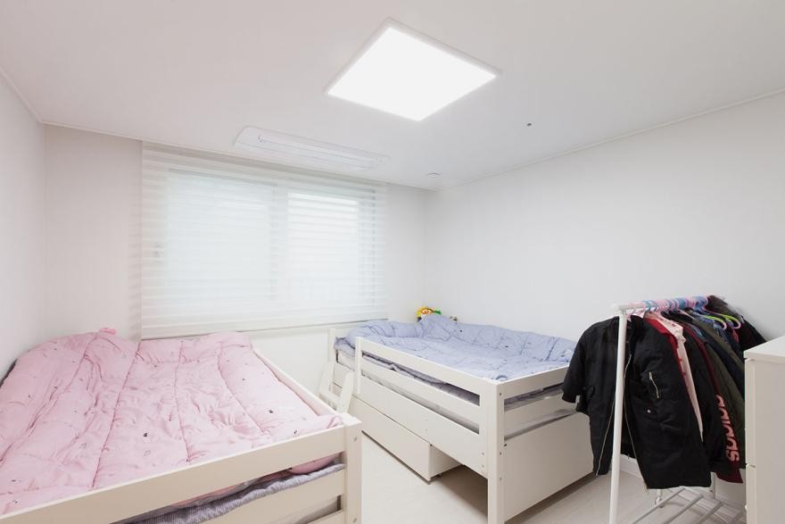 親子宅設計先為孩子做準備，110㎡挪出一間做活動室，解放客廳保持一塵不染
