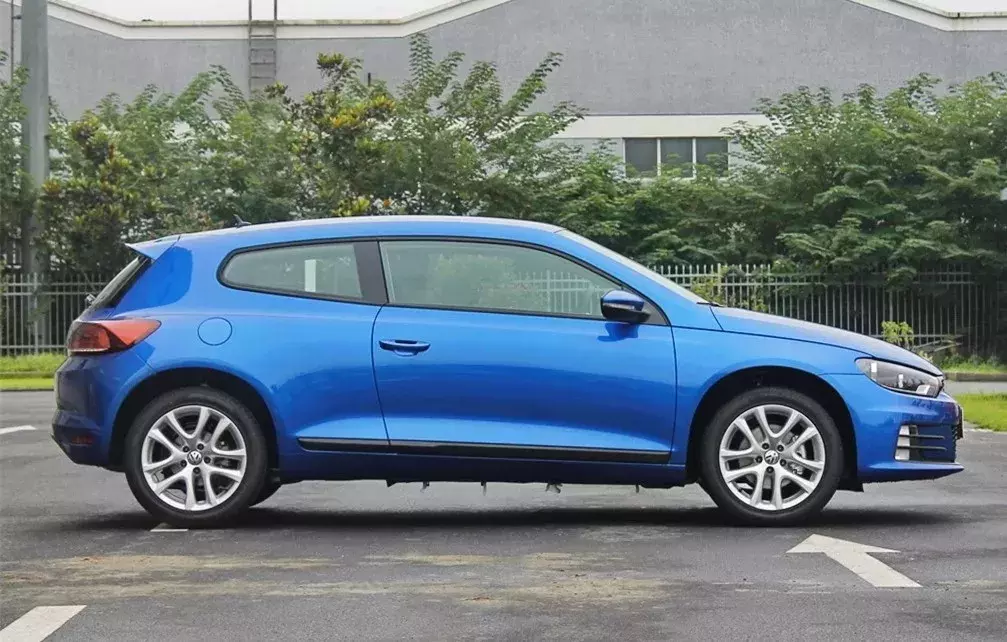 被大众誉为史上最具动感的"双门轿跑"之大众尚酷!