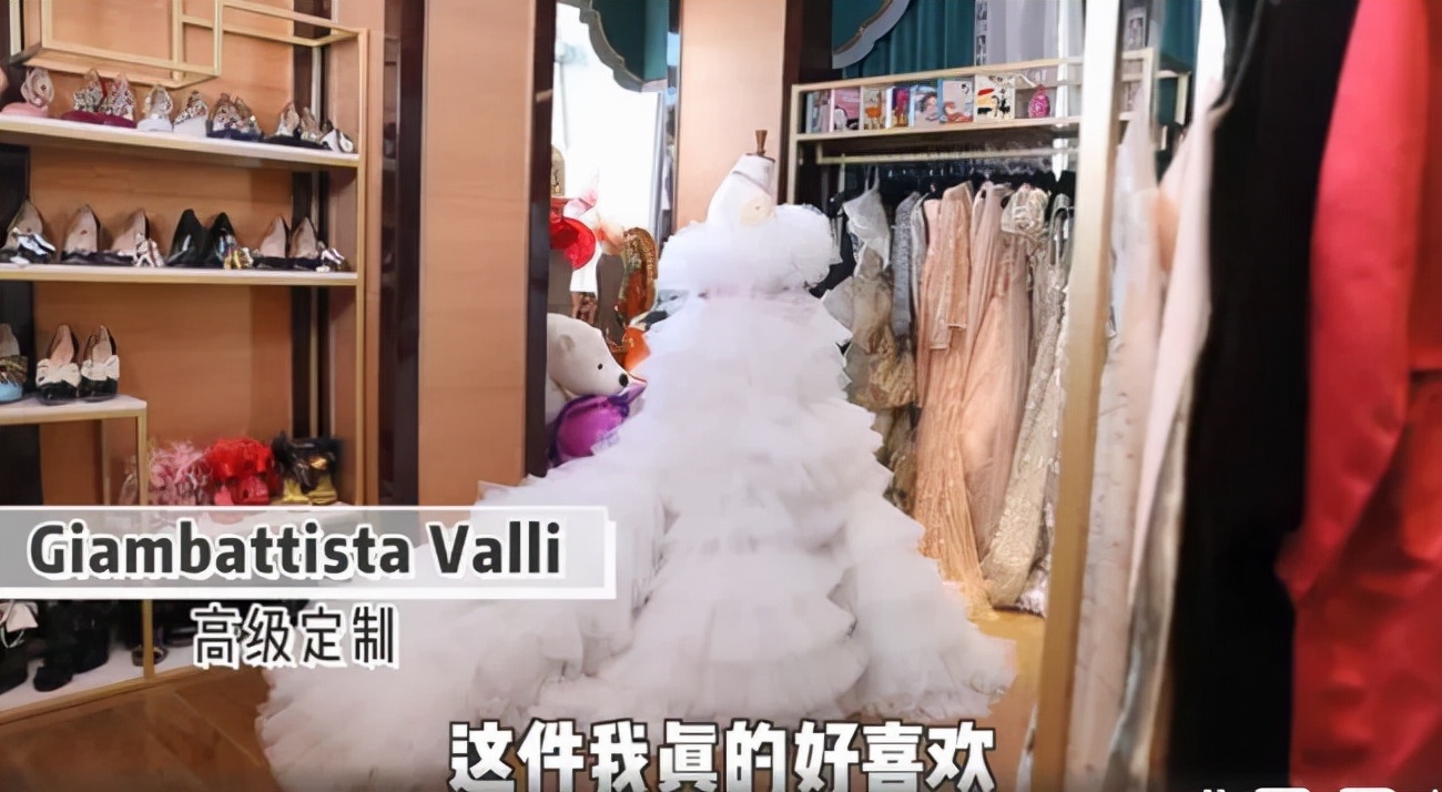 顶级名媛余晚晚：她是名媛圈当之无愧的C位，与何超莲是闺蜜