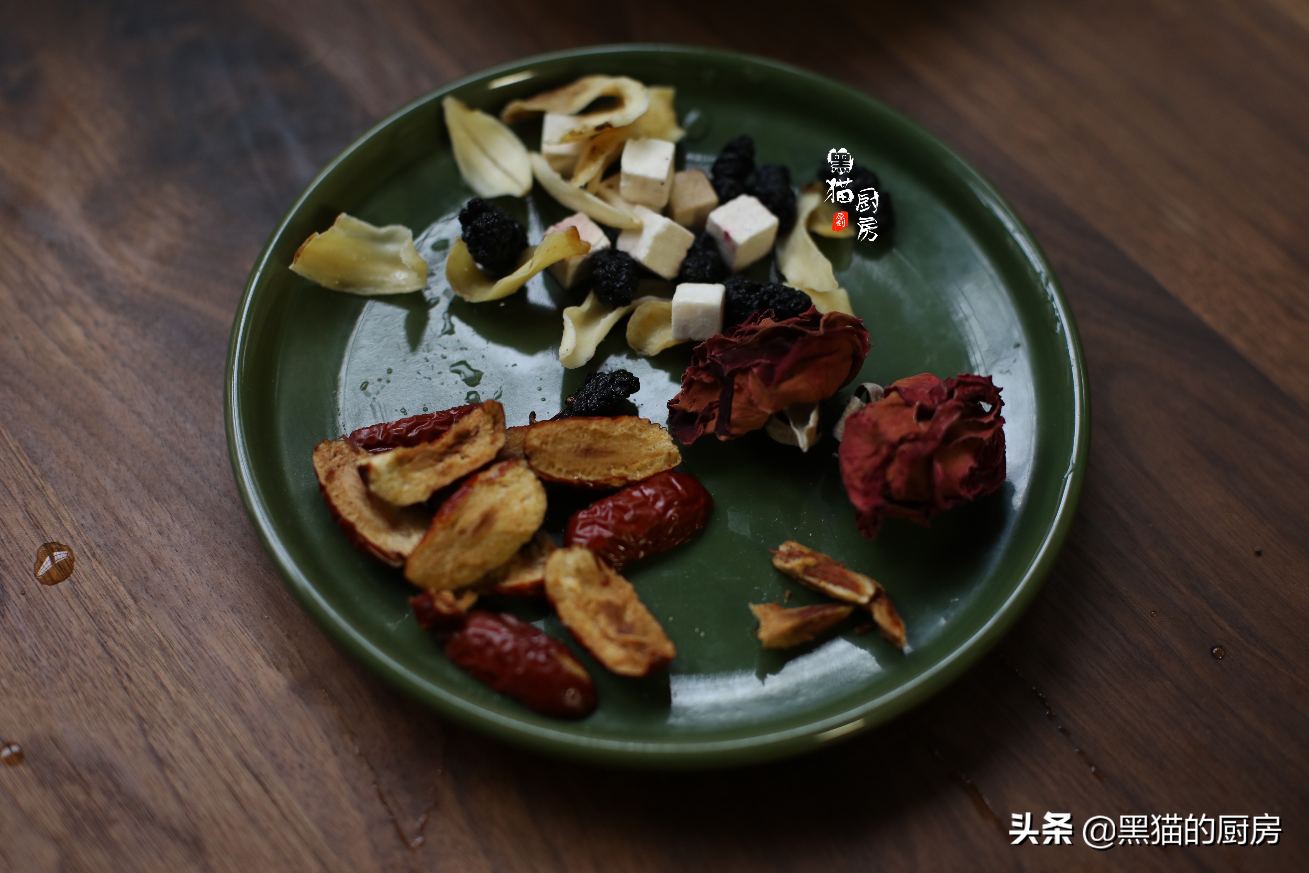 孙俪同款养生茶，配好一星期的量，简单一煮，补血助眠晚上睡得香