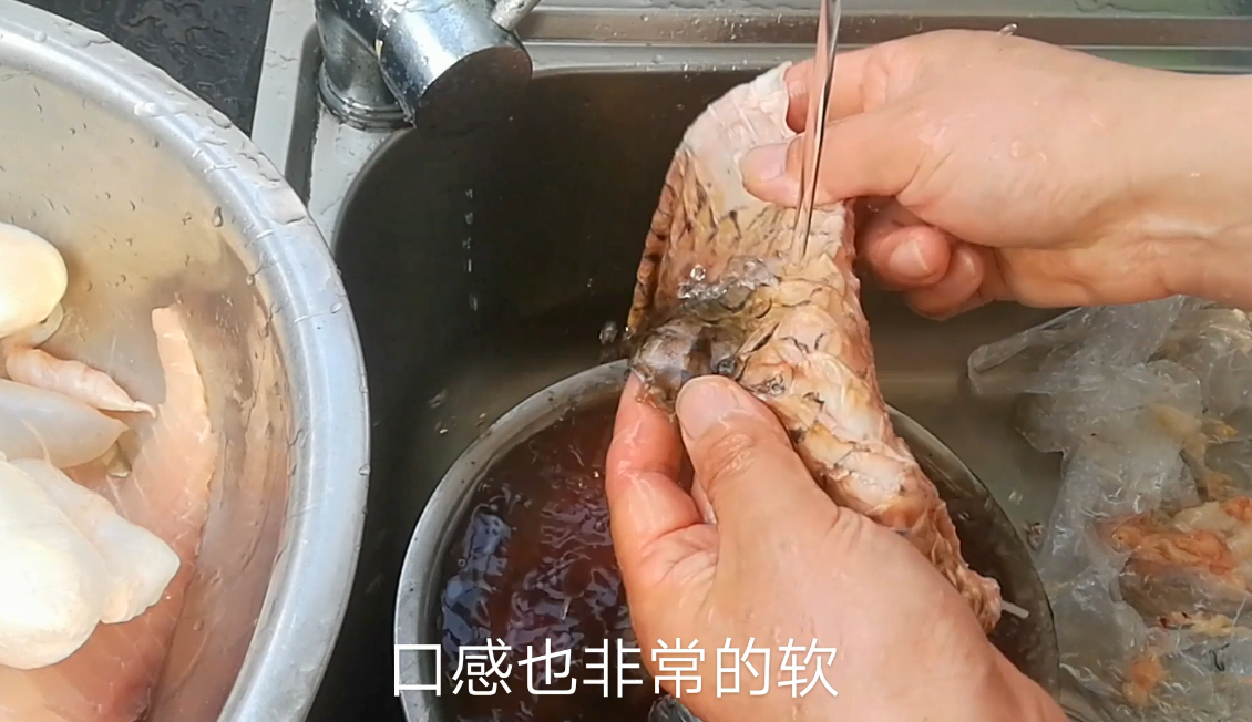 鱼杂怎么做好吃（大厨教你鱼杂在家这么做）