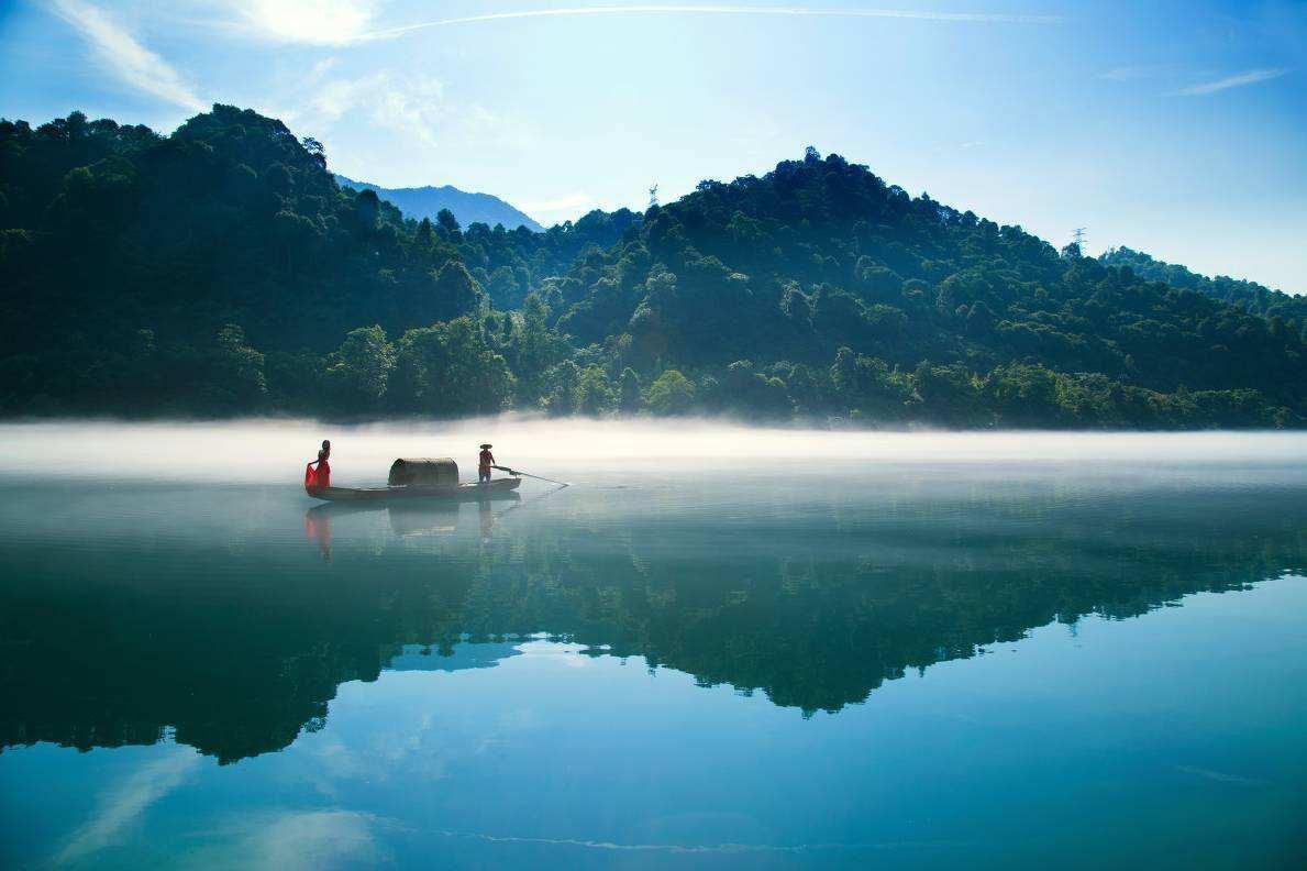 浮云一别多年未见，一首诗写尽十年光阴流水、人生聚散离别的伤感