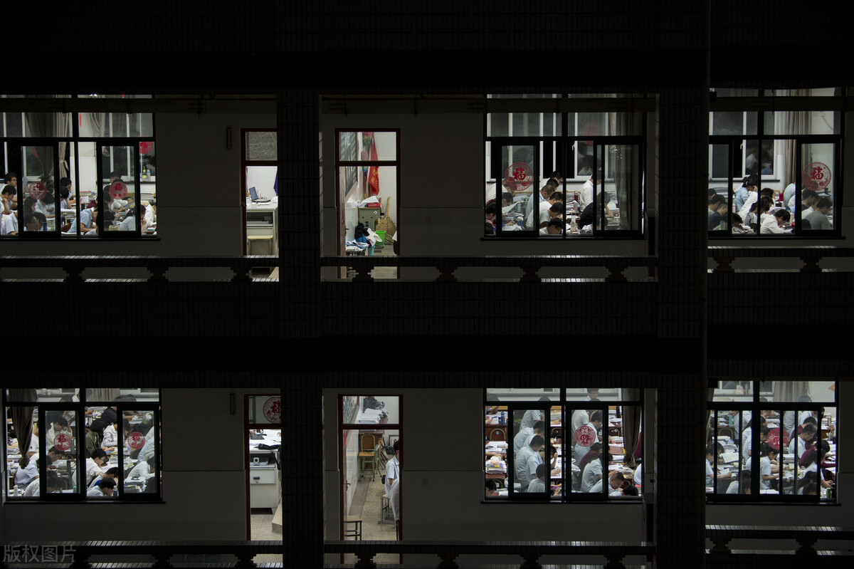 进入清华北大简单吗？专家总结进入名校的4个方法，高效且有用