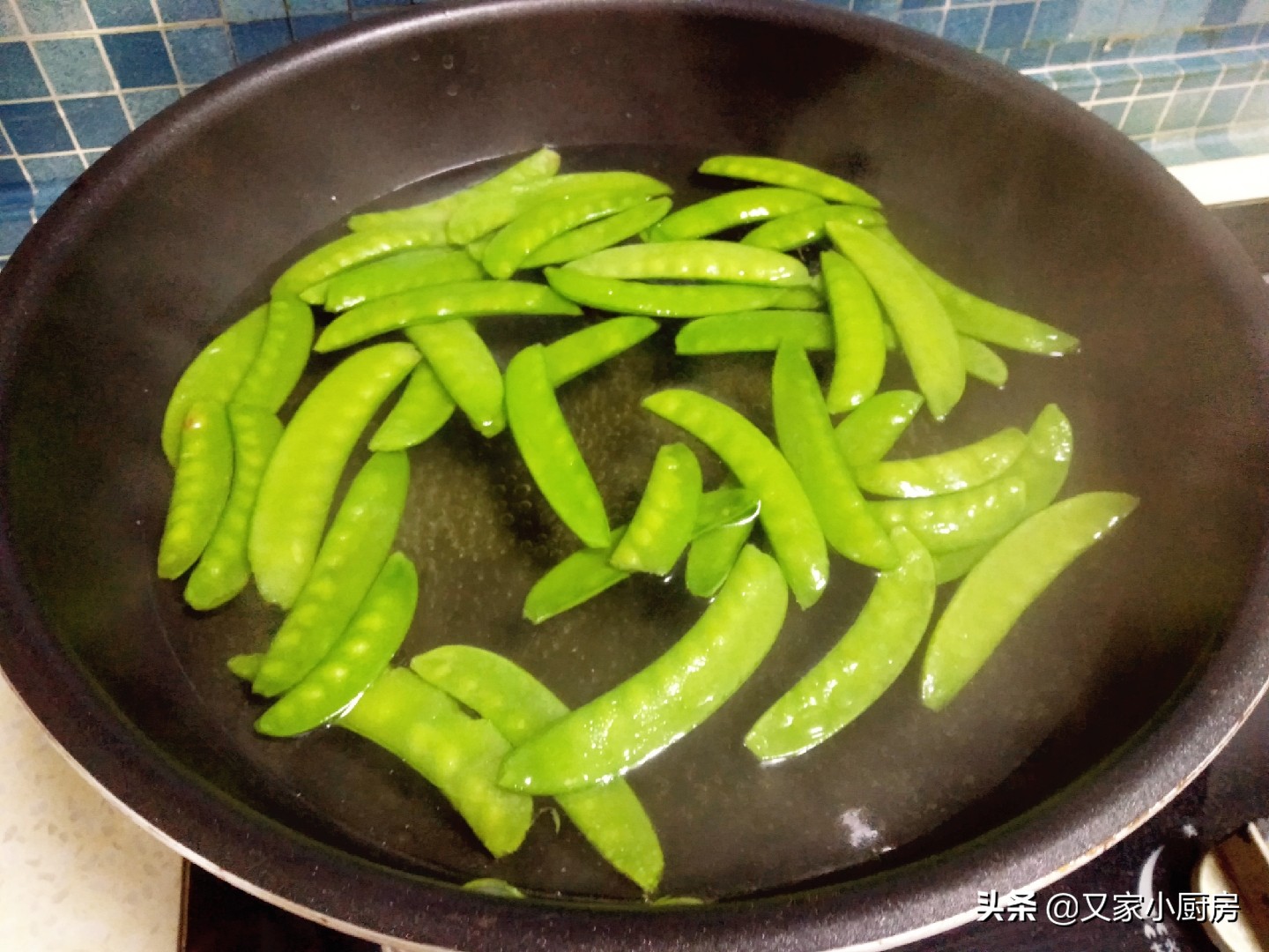 荷蘭豆炒臘肉,荷蘭豆炒臘肉怎么做
