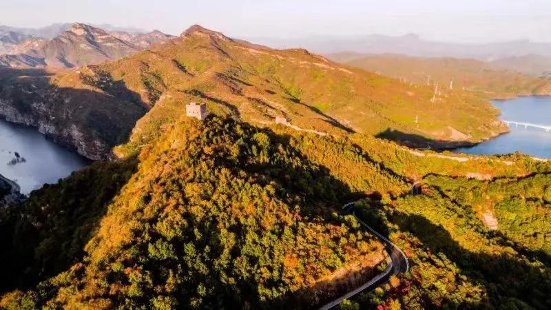 赏秋时节 </p><p>　　 打卡京郊这10条乡村公路，藏着北京最美的秋天