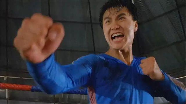 他是武术冠军功夫不输甄子丹，在香港没名气，在好莱坞却大放异彩