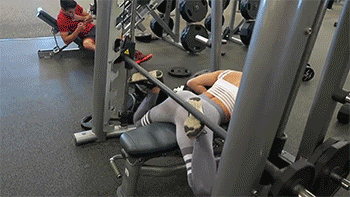 6个练臀动作，打造360度无死角蜜桃臀