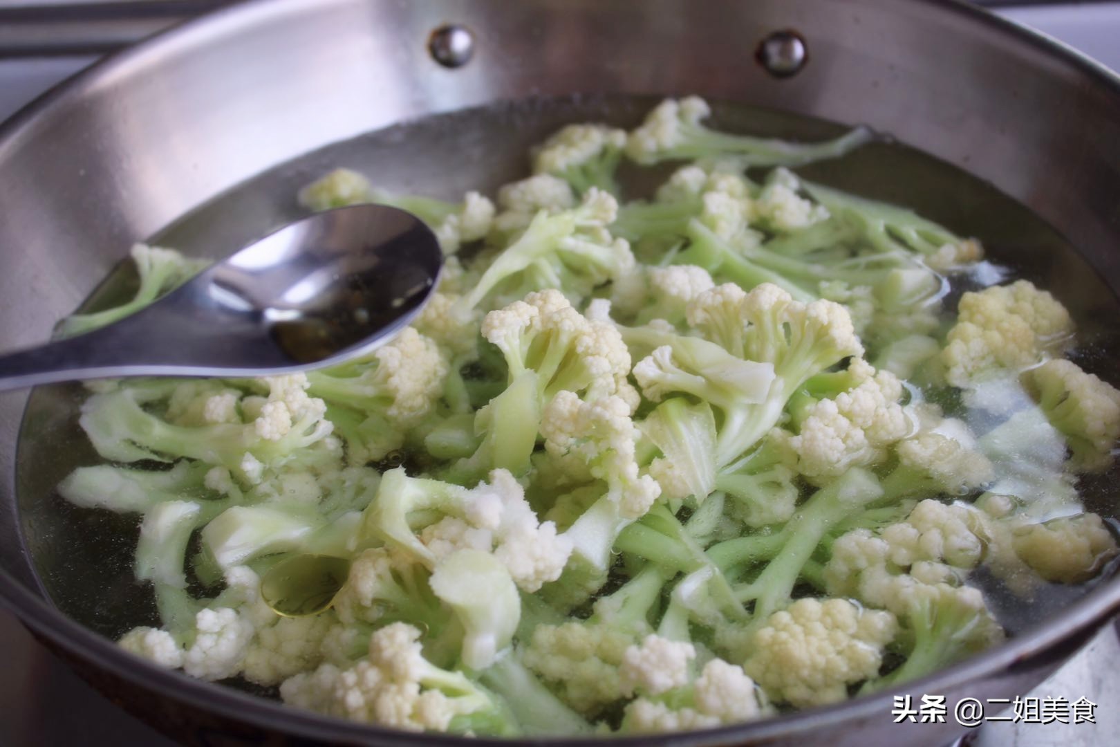 花菜怎么保存时间长还新鲜（教您靠谱的菜花保存方法）