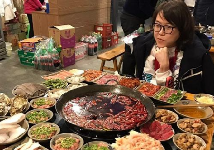 抖音最受欢迎的10位网红，彭十六排名第四，一条小团团一骑绝尘