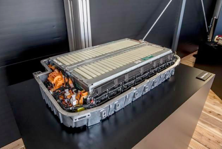 灵魂拷问蔚来ET7：“猛料”放太多，落地能几何？丨壹观察