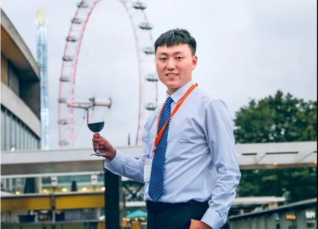 6岁接触计算机、高中自学编程，湖南