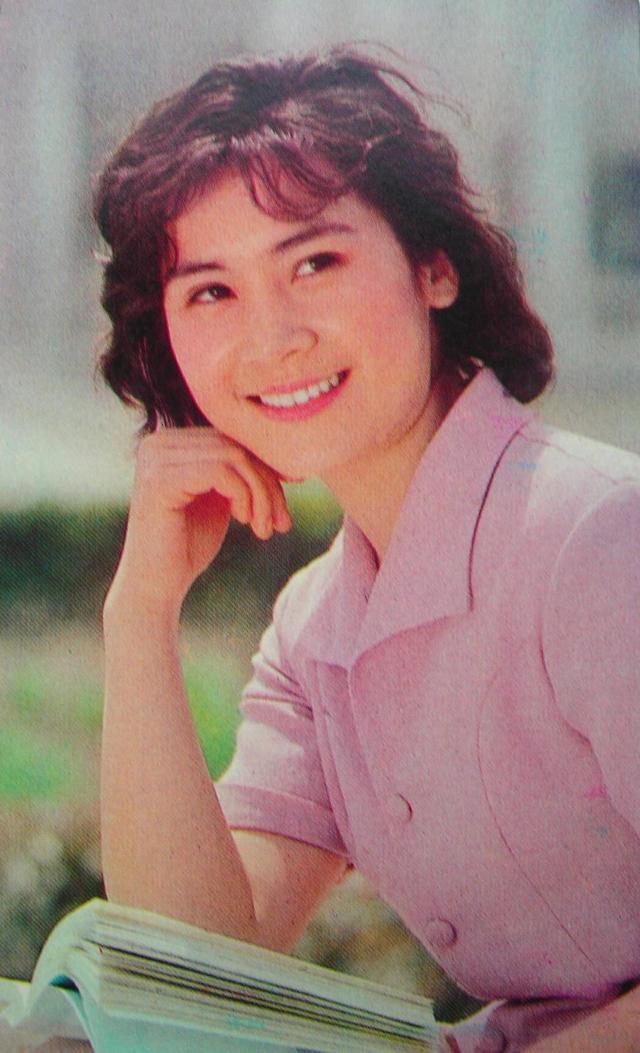 八十年代女星笑容照,李羚甜,龚雪俏,张伟欣曾获最漂亮女明星奖