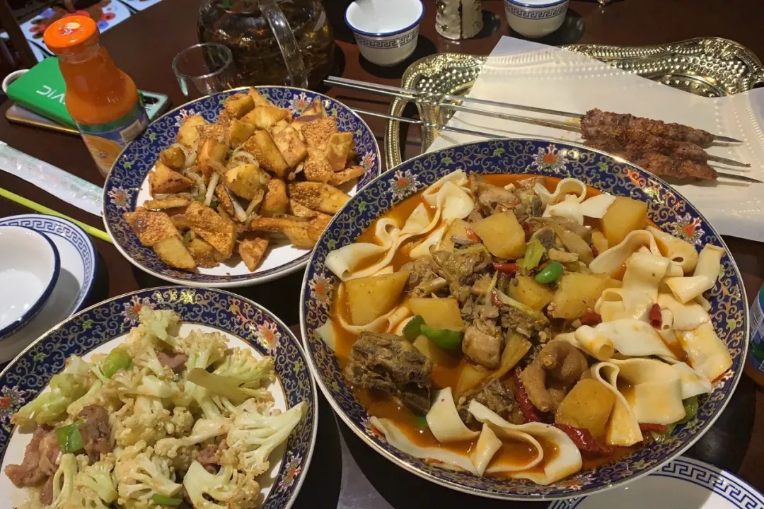 乌鲁木齐单位食堂招聘（如果餐厅不红）