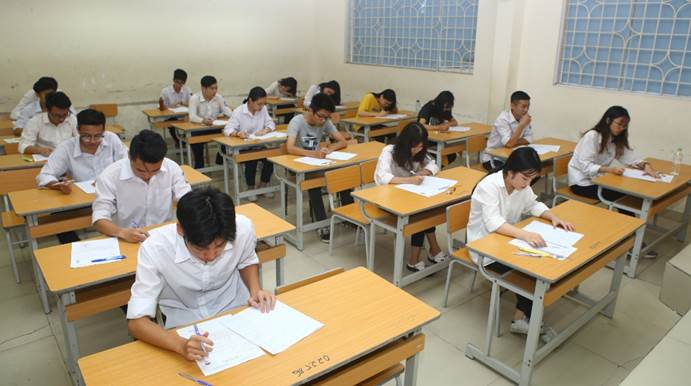 新高考“弊端”逐渐显现，学生选科成大问题，这些组合选择需谨慎