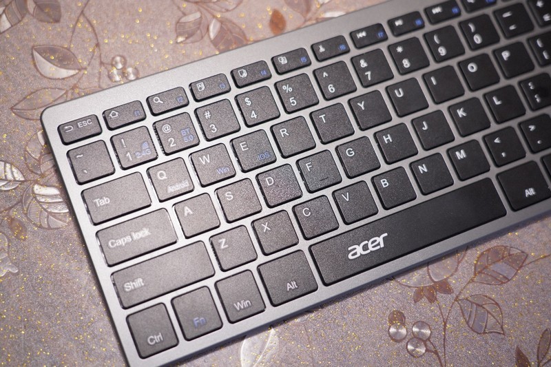 从性能和便捷的平衡点出发 宏基无线键盘的办公体验