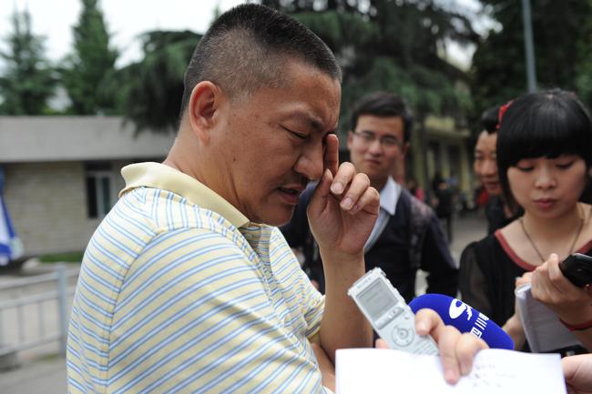 “高考最牛钉子户”，54岁大叔高考25次，年入百万却想追梦川大