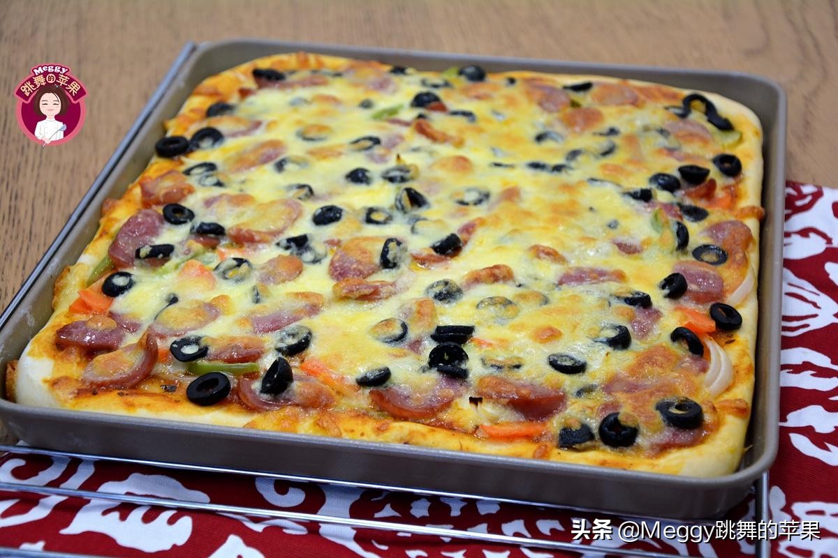 想吃拉丝披萨别发愁，正宗英文叫法“Pizza”轻松点单不尴尬