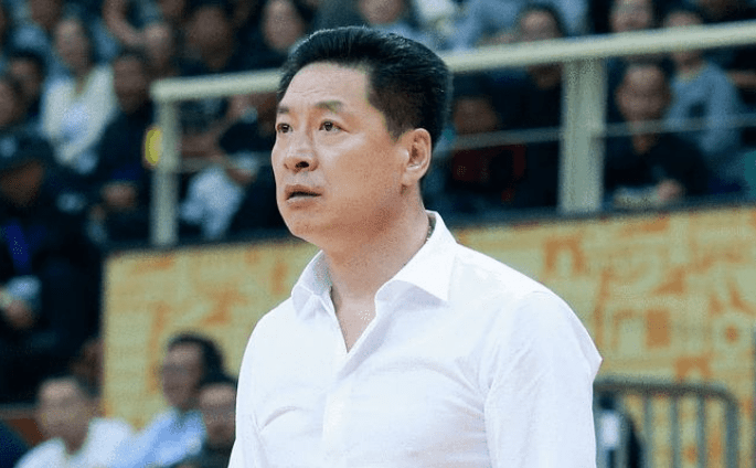 cba冯莱在nba哪个队(上海男篮正式签下冯莱，李春江夺冠吹响冲锋号角，辽粤感到害怕)