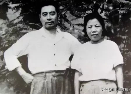 周总理逝世43周年，重温他与妻74封情书，他们的情话让人泪流满面