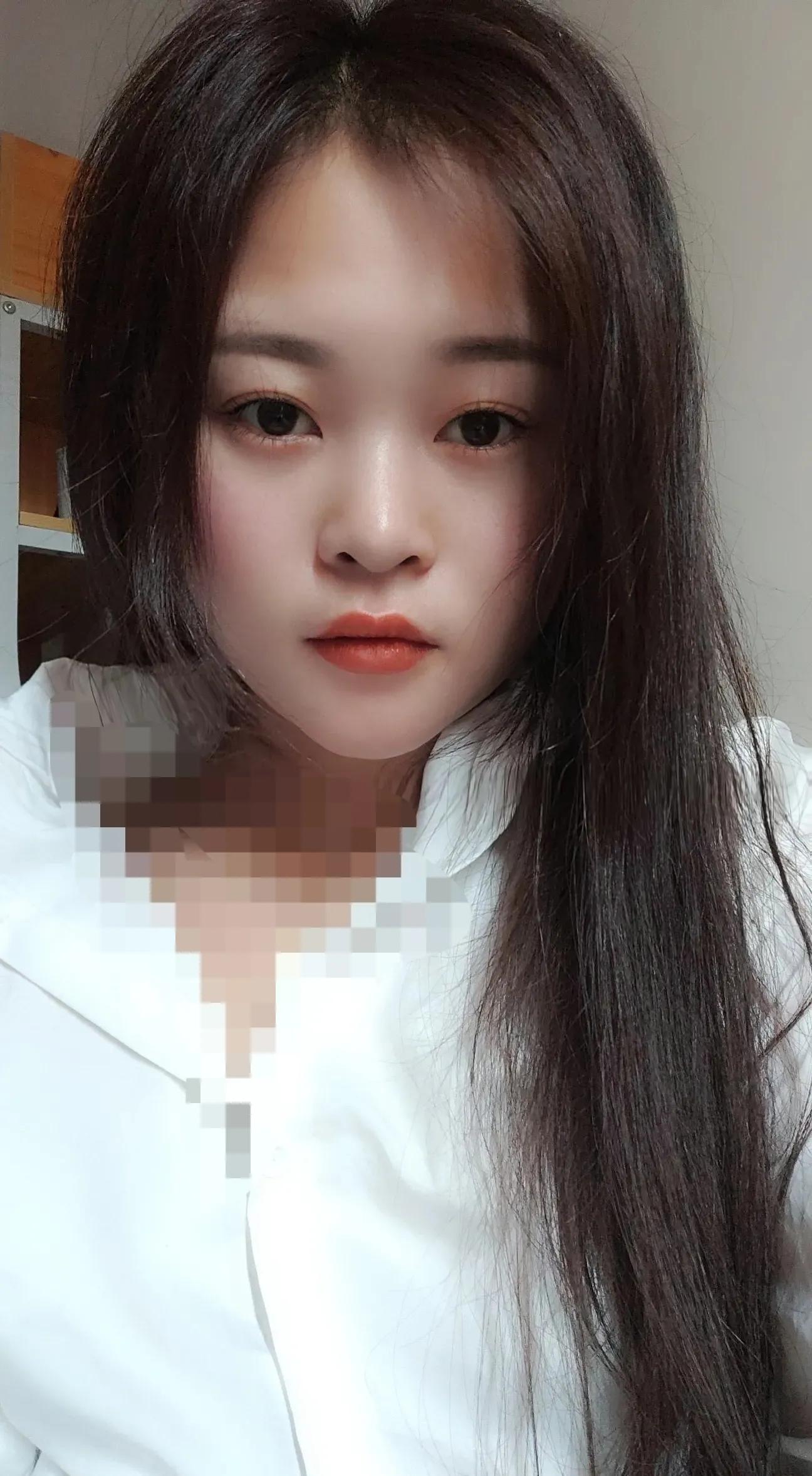 小学同学聚会：再见十年前的她，二十二岁就已经是孩子她妈