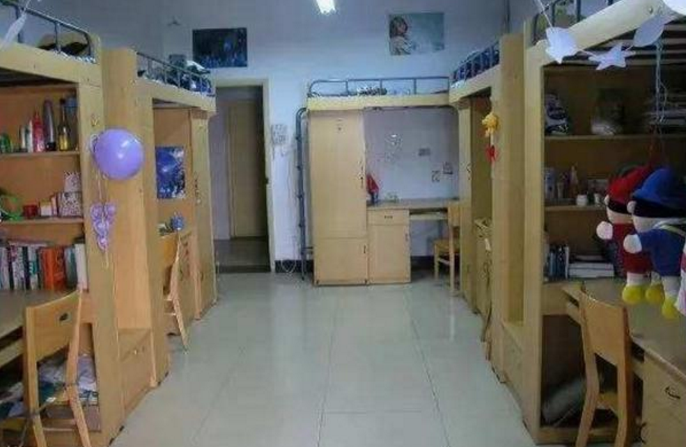 中国高校宿舍“最豪华”5所学校，清北排不上号，厦大让人向往