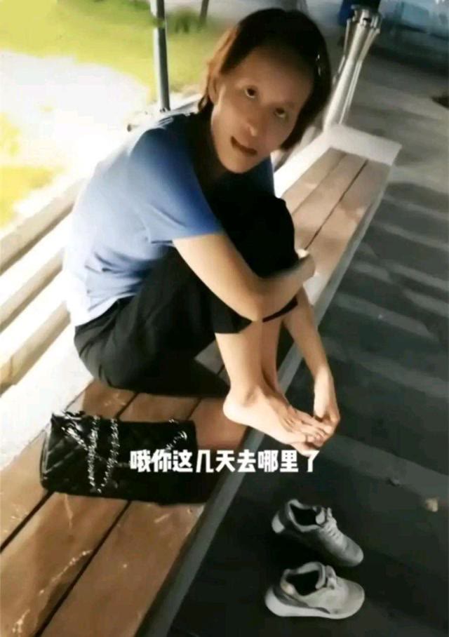 江西大学生露宿深圳街头，从天使沦落到流浪女，网友：不值得同情