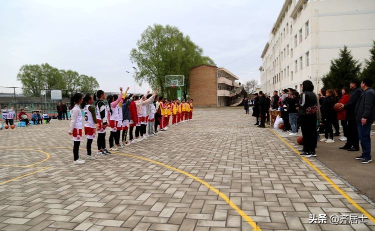 挥洒汗水，放飞青春—泾川县第三届中小学生运动会侧记