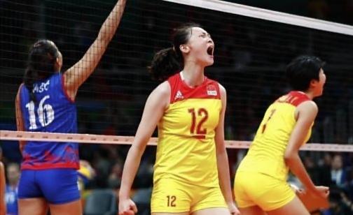 惠若琪晒孩子近照，女儿遗传妈妈四肢修长，网友调侃手势似扣球