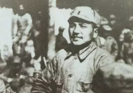 探寻邓小平的初心之路！这件事改变了他的一生