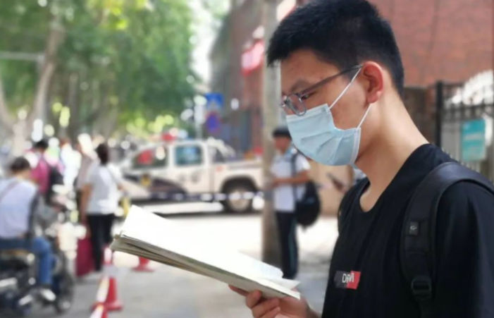 河北这所大学来头不小，虽是专科但就业好，学生宁愿浪费二本成绩