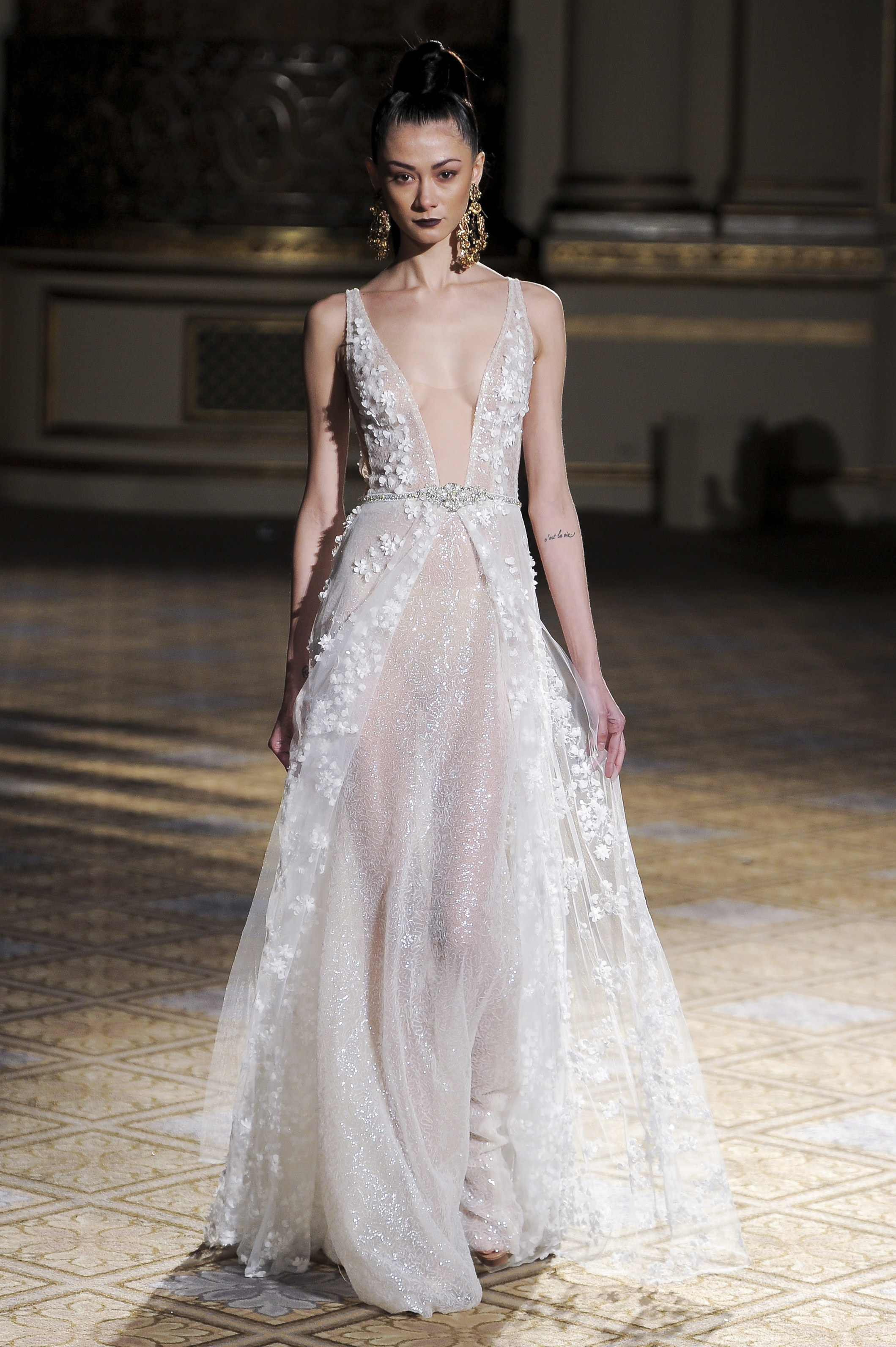 除了VERA WANG，还有7个婚纱品牌值得了解一下