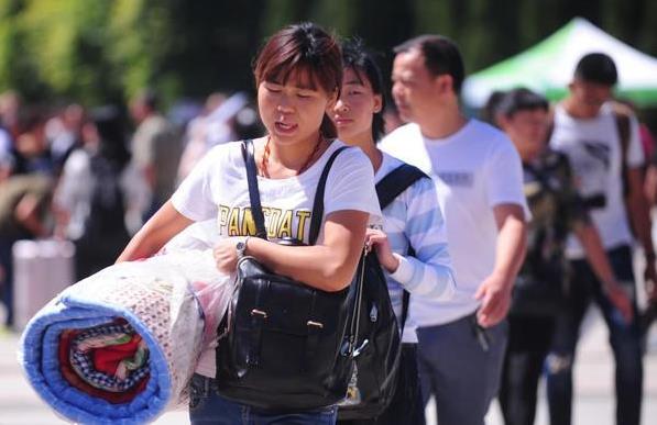 北方学生到南方读大学是啥体验？语言加密不算啥，干饭才是真难题