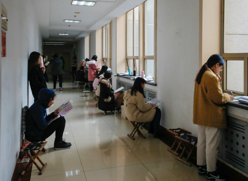 考研出现鄙视链，多所高校被爆歧视双非，这些大学纷纷入榜