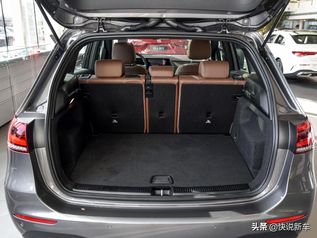 价格便宜的原装进口奔驰，空间比入门A级更大，带你看奔驰B级