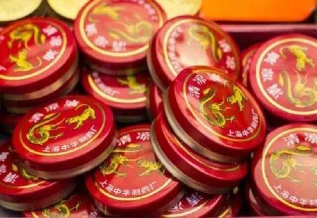 中国制造的龙虎牌清凉油，在外国已火40年，被奉为珍品