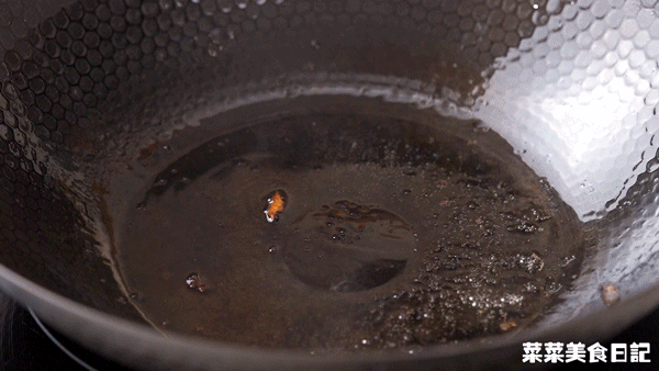 一到饭点就大排长龙！如果这菜有加盟电话，分分钟被打爆